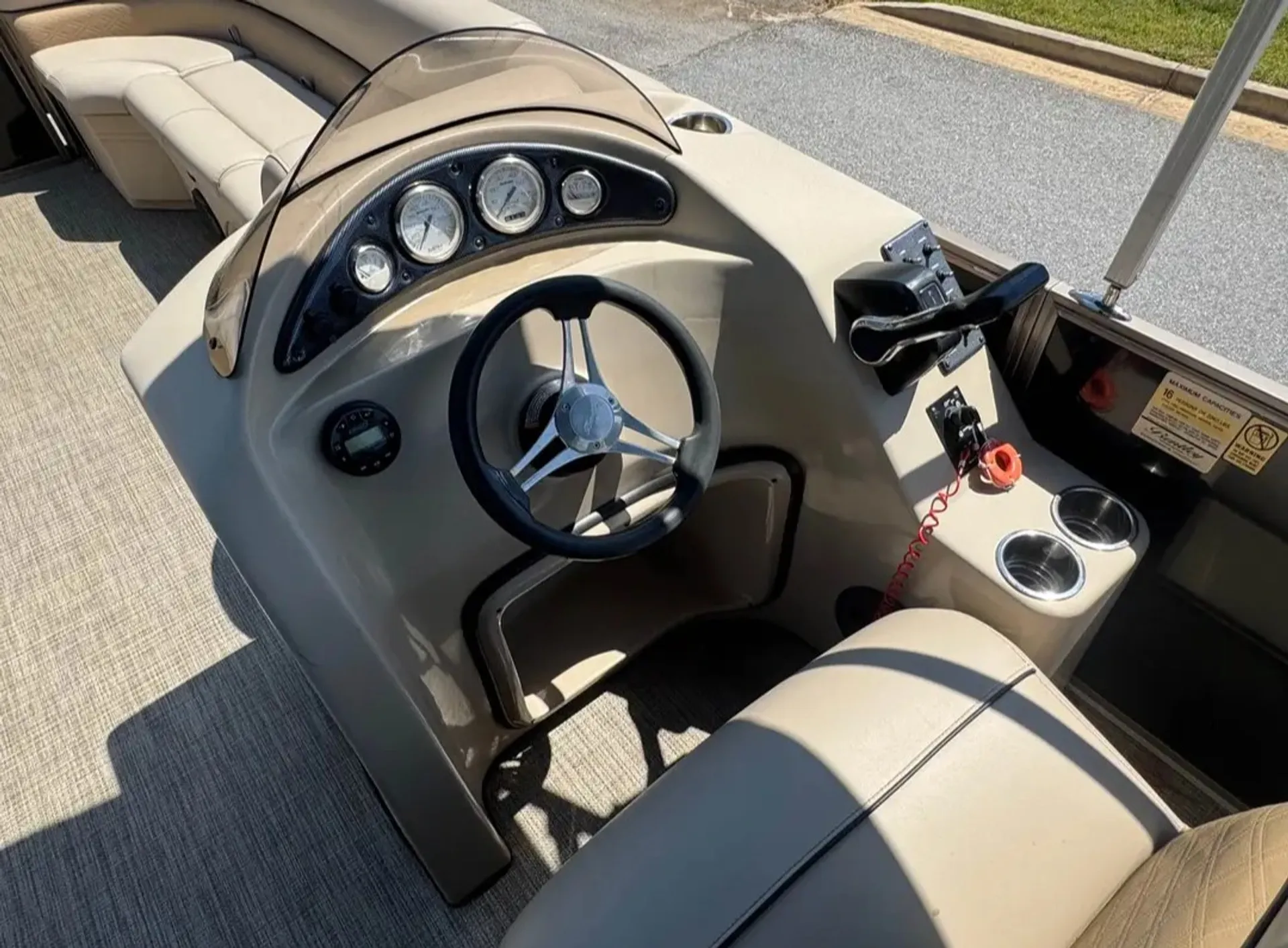 Bentley Pontoons 240 Cruise SE in Buford, GA — photo 9