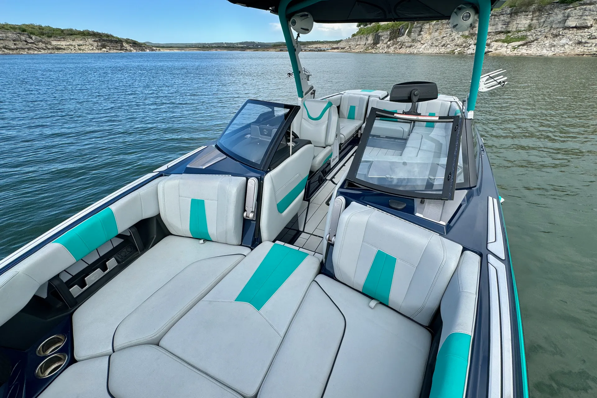 MALIBU BOATS WAKESETTER 24 MXZ in Briarcliff, TX — photo 3