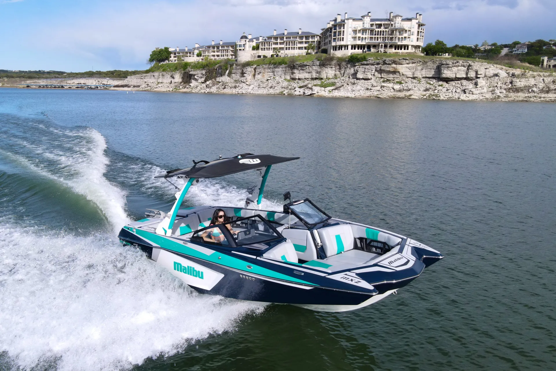 MALIBU BOATS WAKESETTER 24 MXZ in Briarcliff, TX — photo 5
