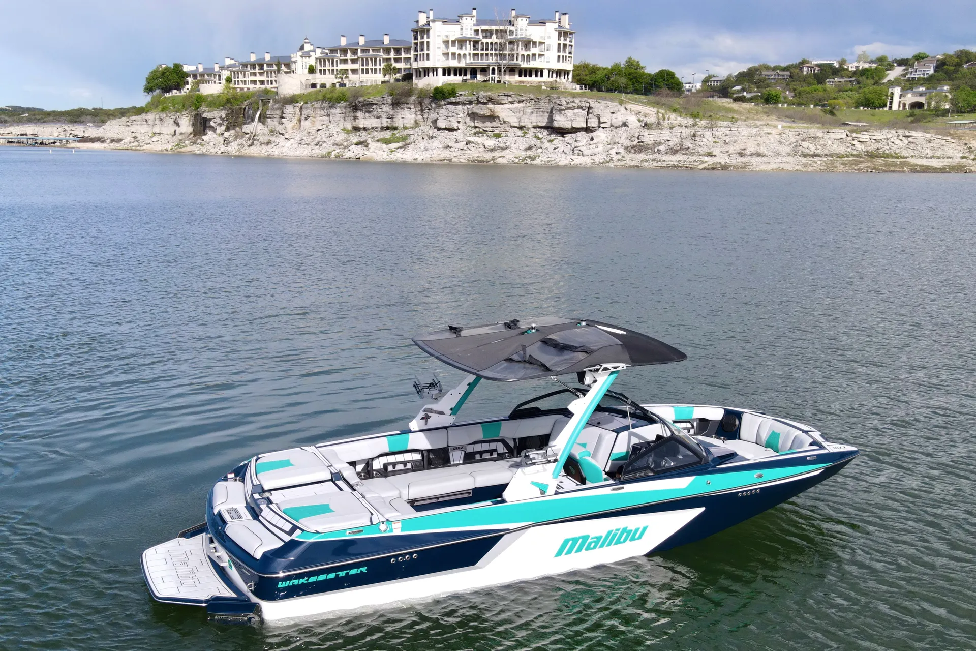 MALIBU BOATS WAKESETTER 24 MXZ in Briarcliff, TX — photo 6
