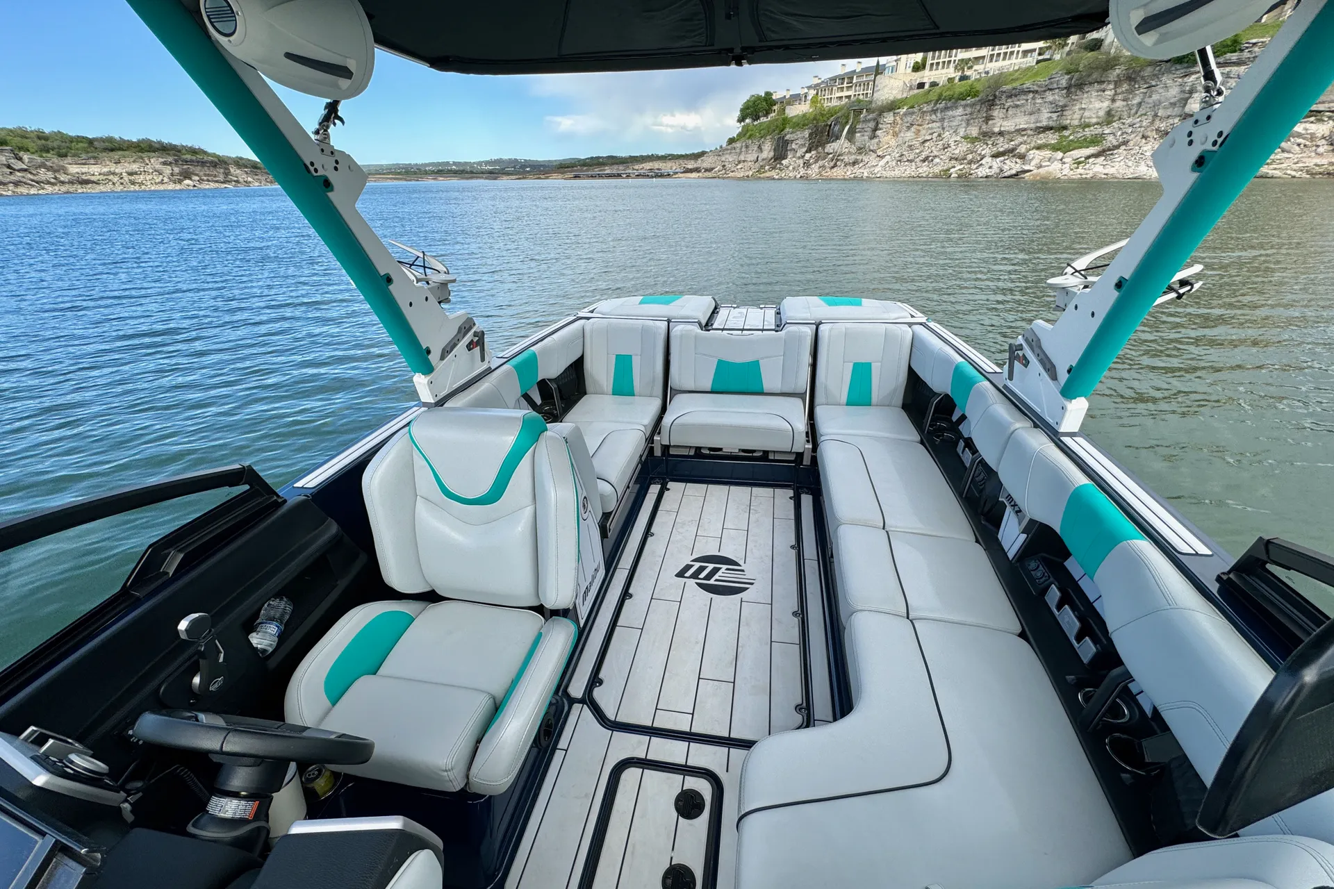 LAKE TRAVIS MALIBU WAKE SURFING