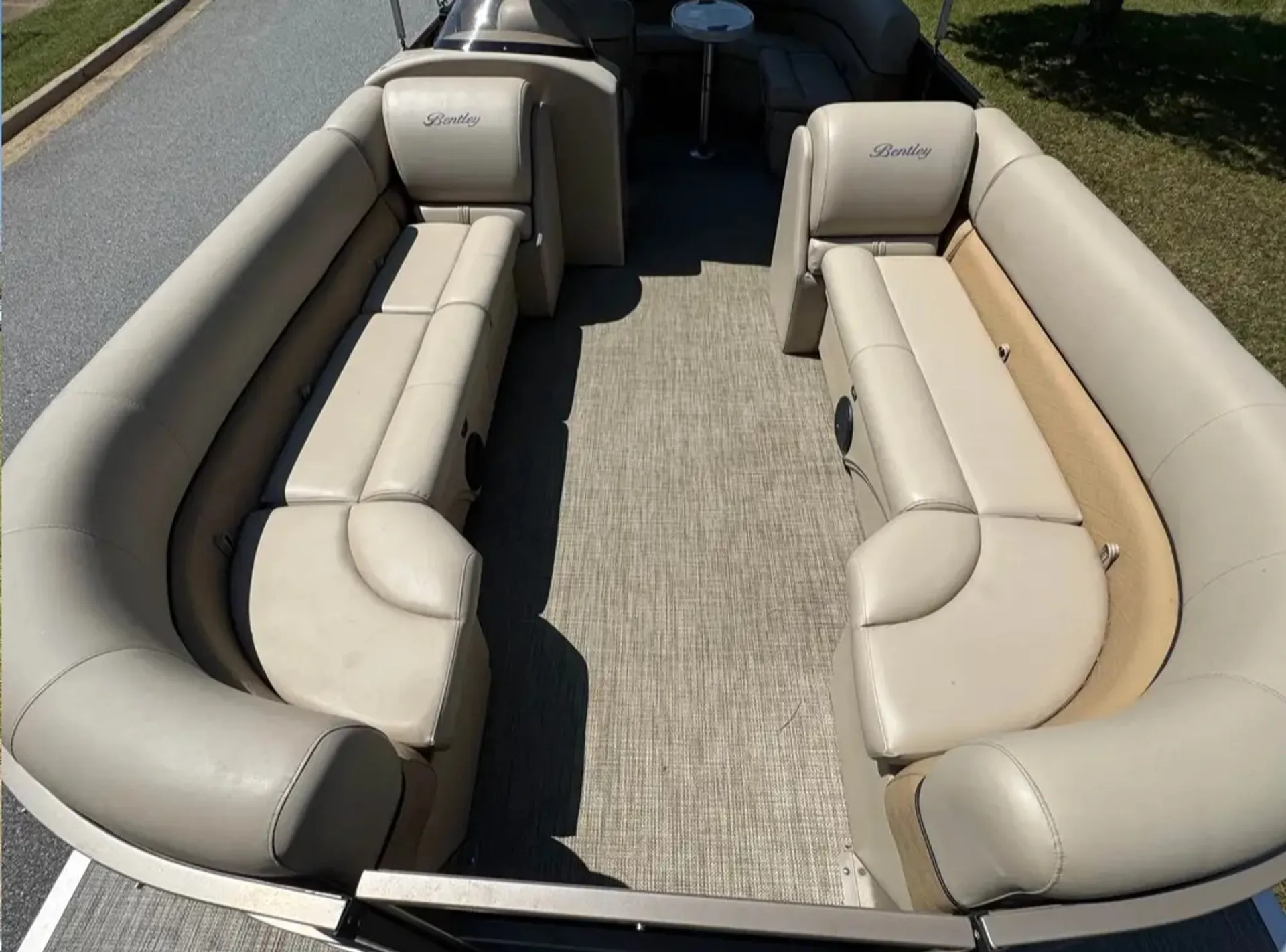 Luxury &amp; Fun on the Water! 2019 Bentley 24ft Cruise SE - 12 Guests