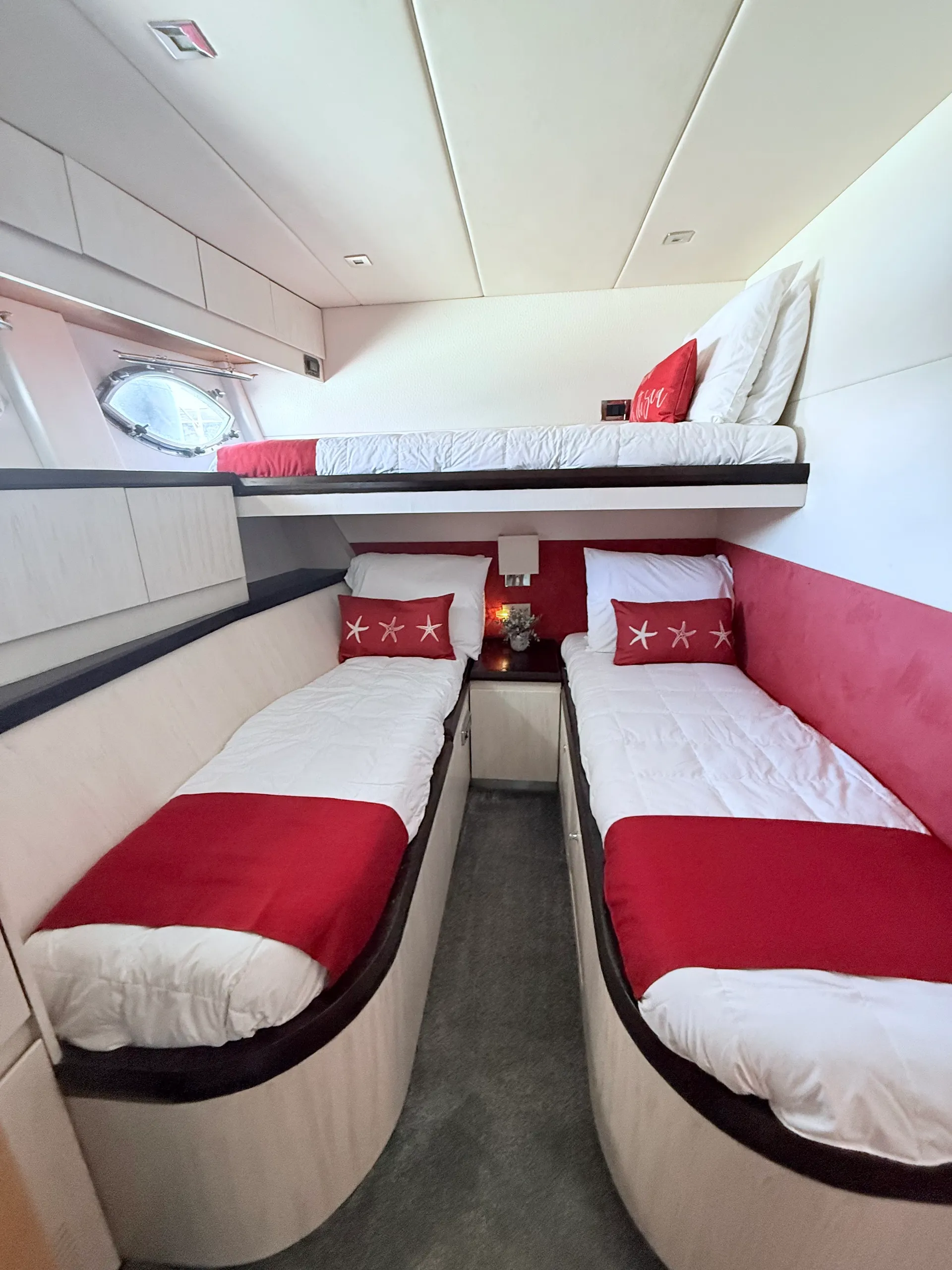 Experience the Ultimate Yacht Charter Aboard MIA – 90’ Luxury Yacht