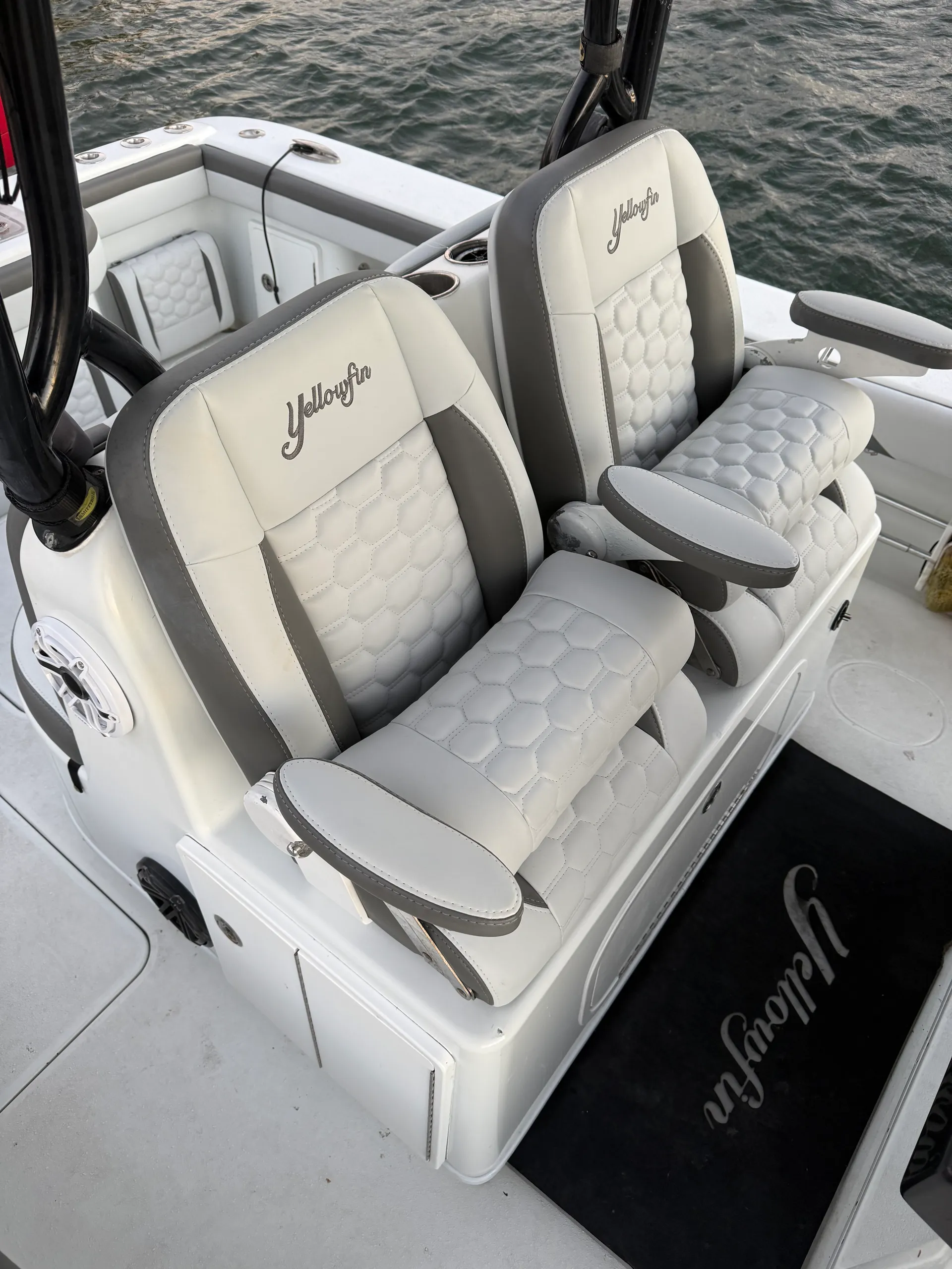 Yellowfin Yatchs 36 Offshore  in Islamorada, FL — photo 6