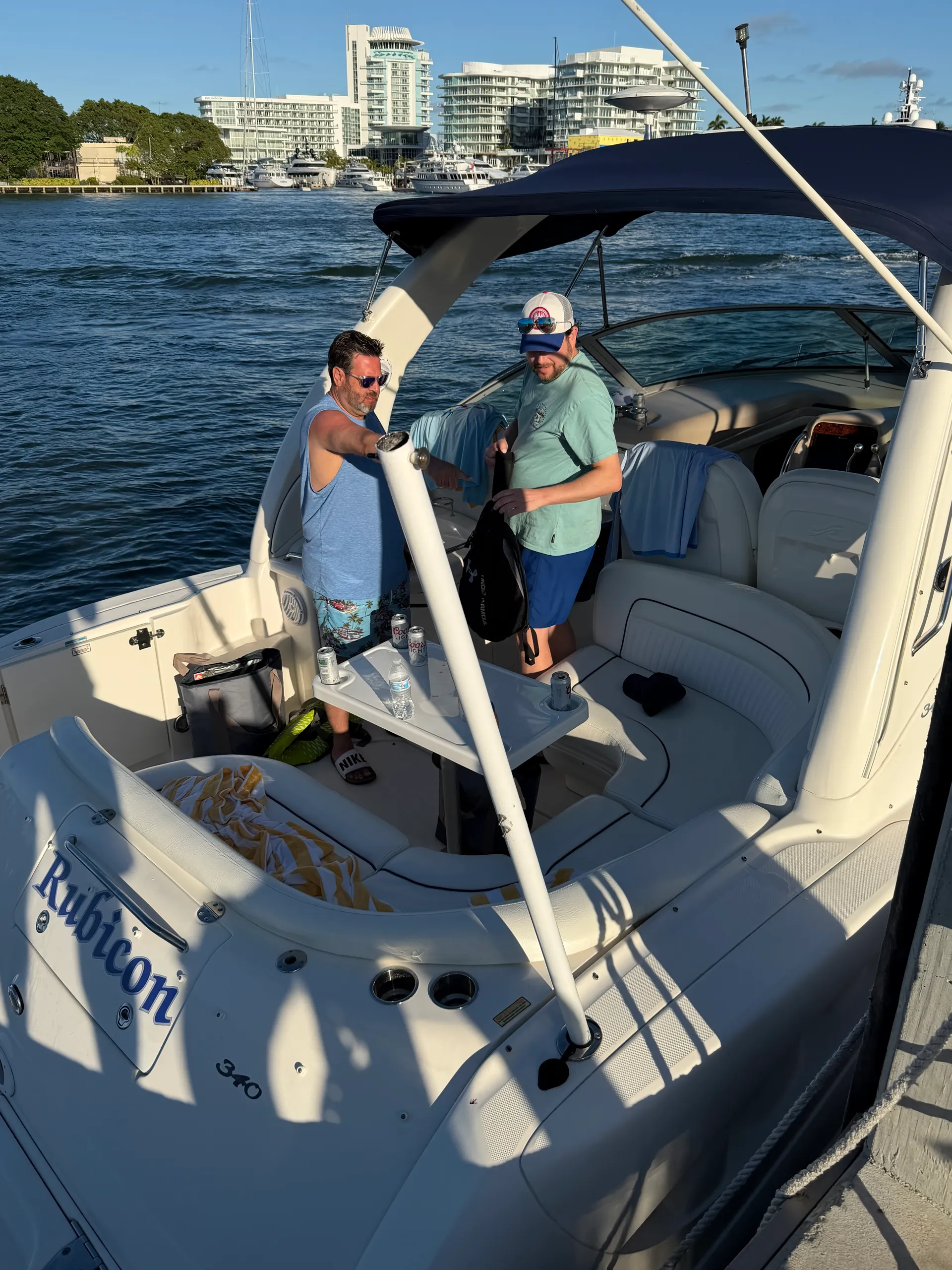 Sea Ray Boats 340 Sundancer in Fort Lauderdale, FL — photo 7