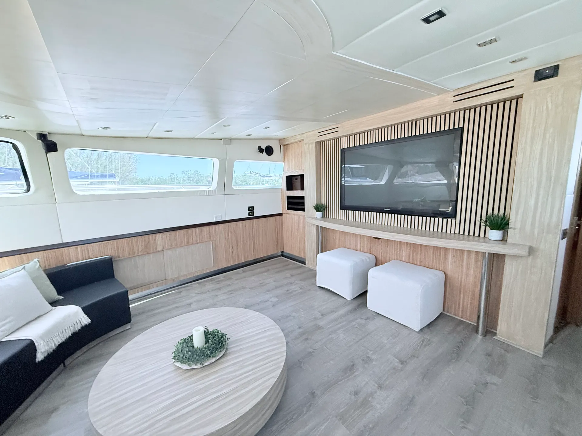 Experience the Ultimate Yacht Charter Aboard MIA – 90’ Luxury Yacht