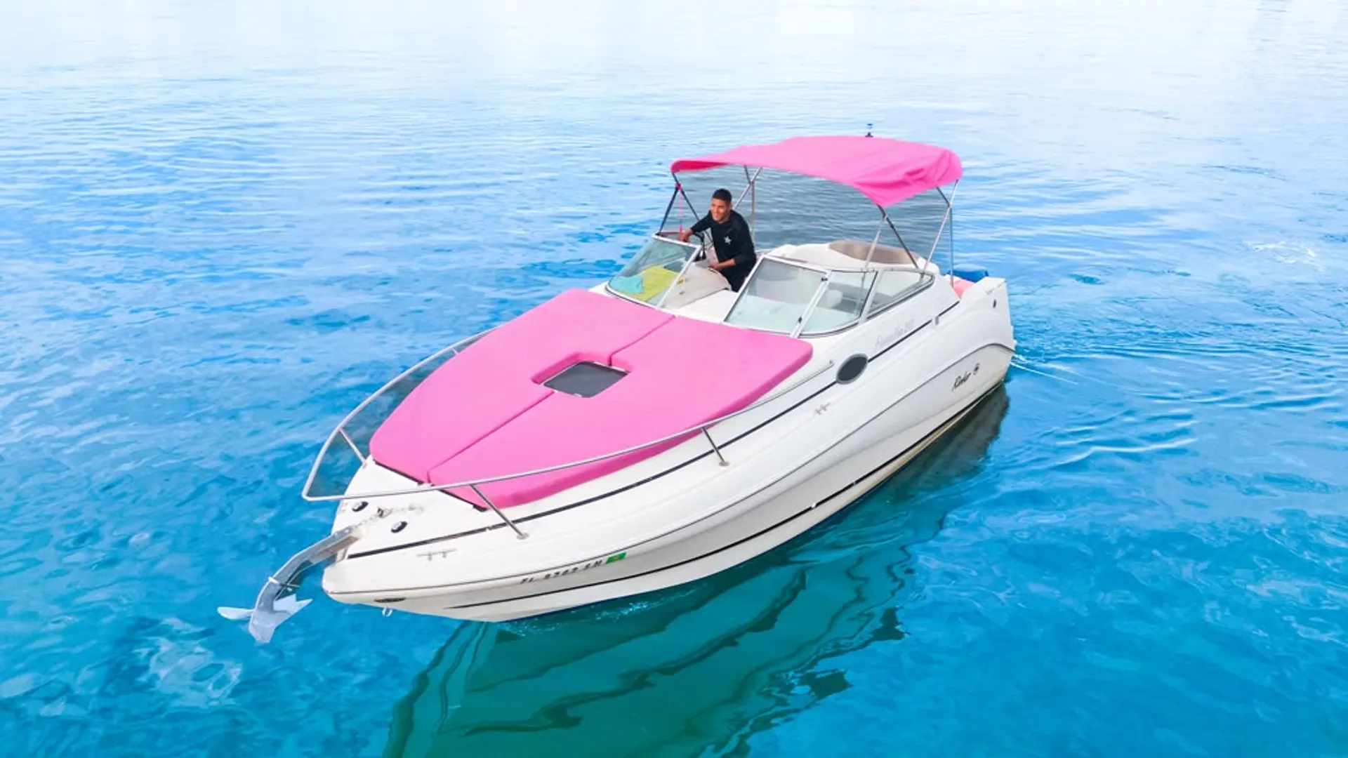 RINKER BOATS 246 CAPTIVA BOWRIDER in Miami, FL — photo 2