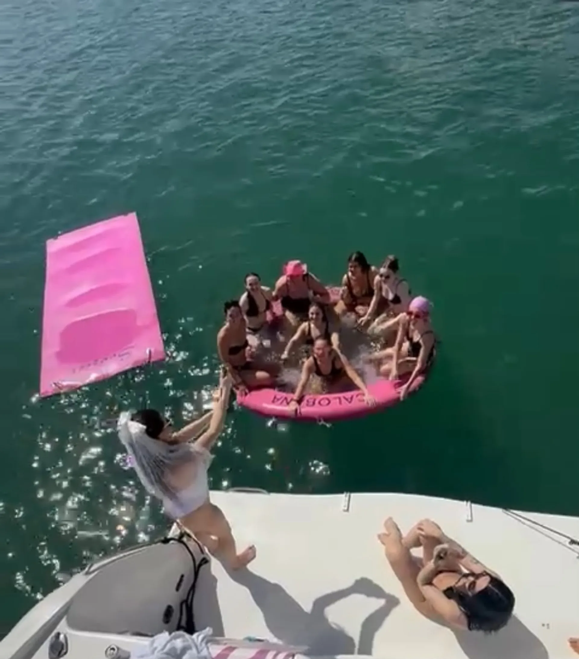  Enjoy MAXUM 46ft "Pink Lady" in Miami!