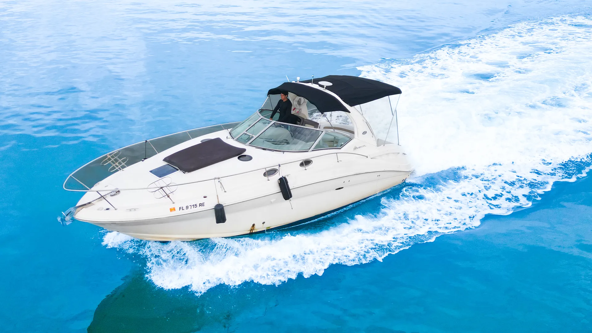 Miami Yacht Experience 35ft Sea Ray Sundancer for 12 Guests