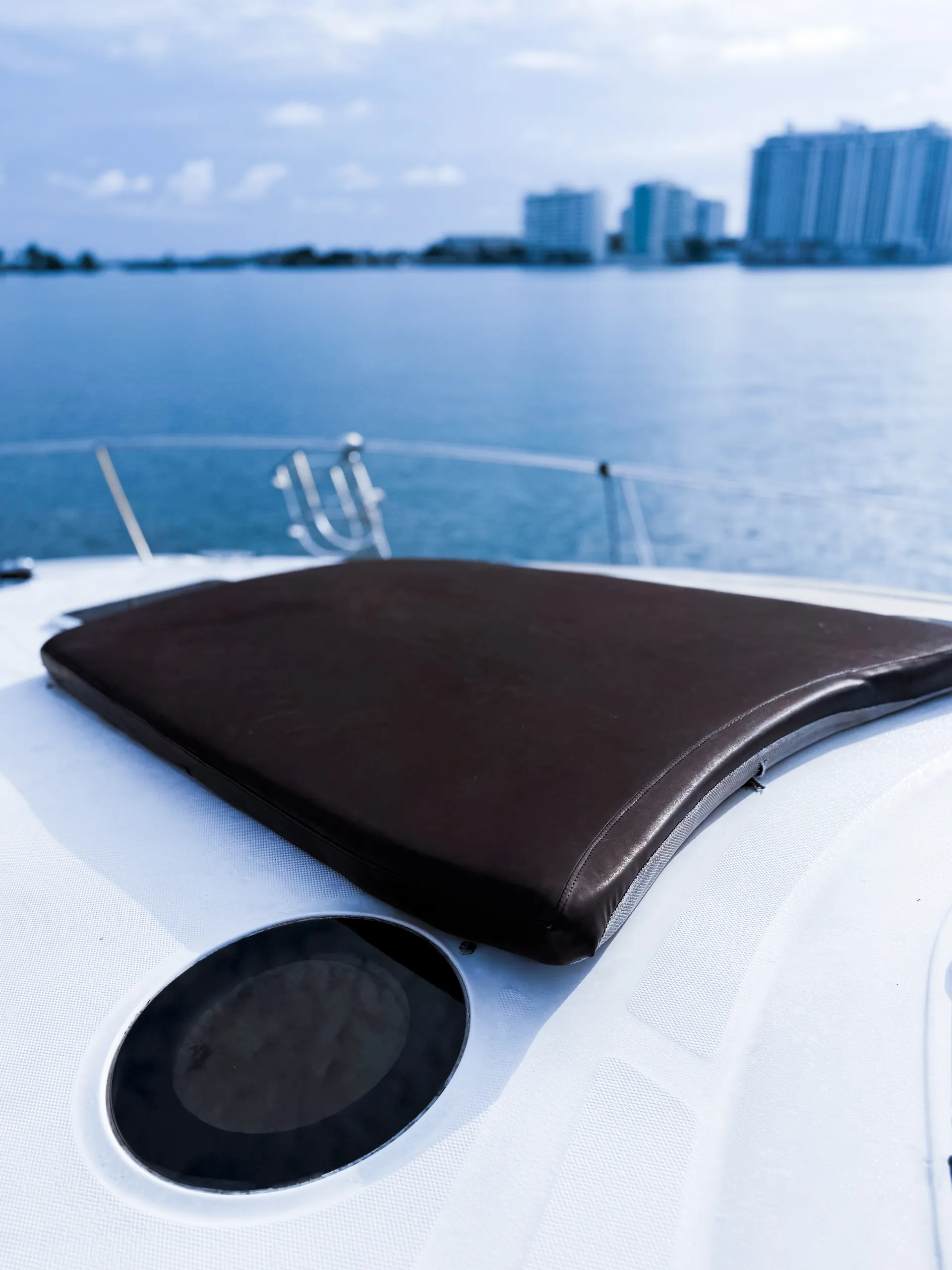 Sea Ray Sundancer "Julieta" in Miami, FL — photo 5