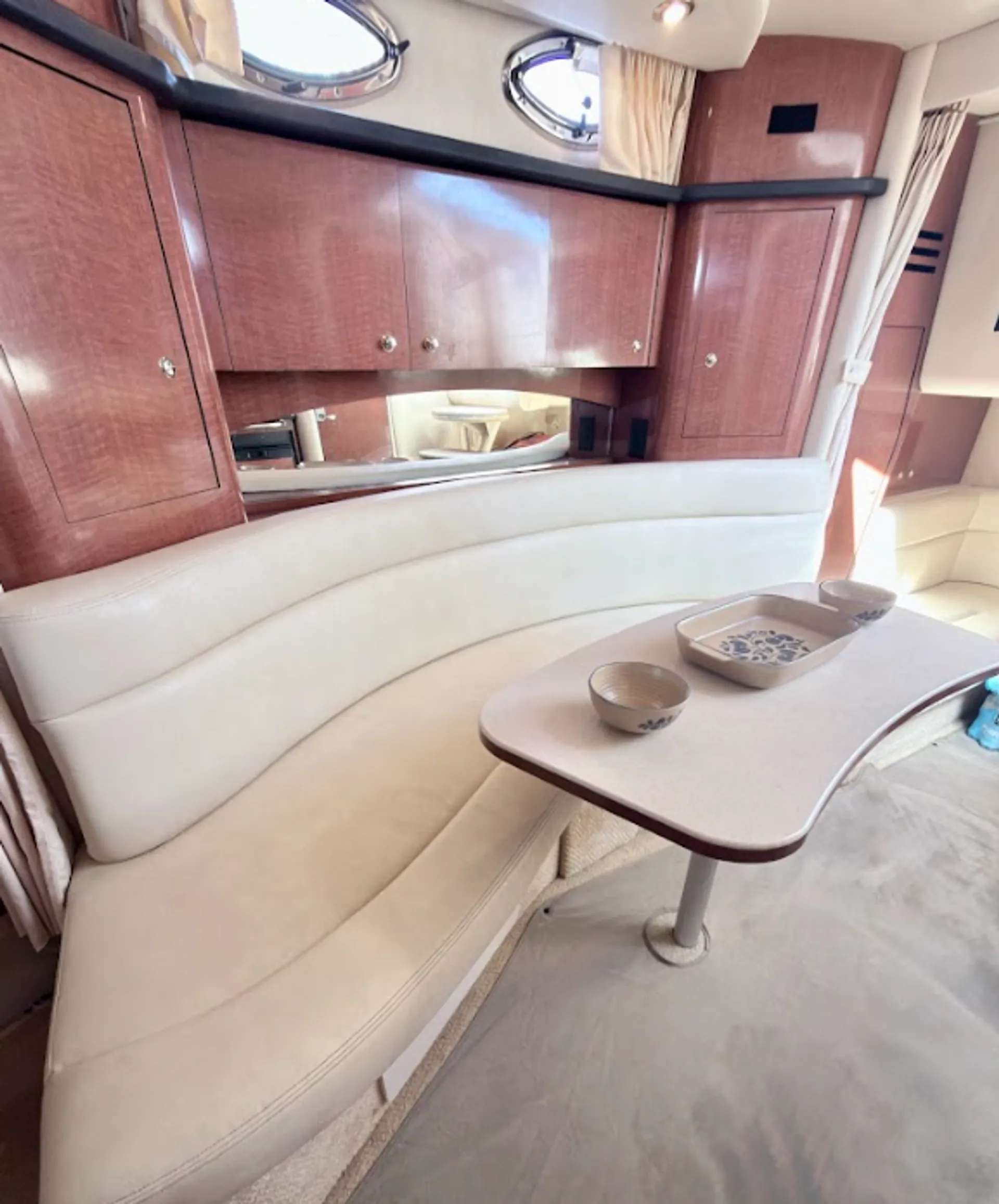 Sea Ray Sundancer in Miami, FL — photo 5