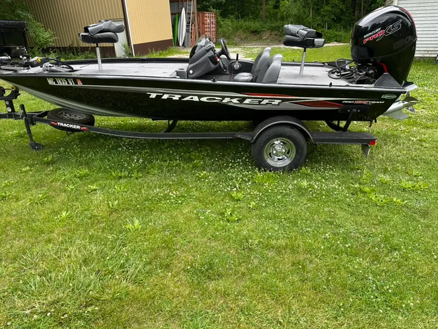 Rent a TRACKER BY TRACKER MARINE aluminum fishing in Belleville, MI near me