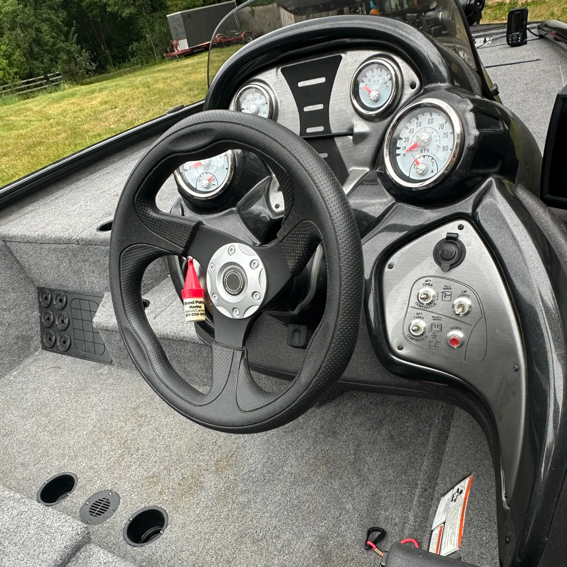 TRACKER BY TRACKER MARINE PRO TEAM 195 TXW TOURNAMENT ED. in Belleville, MI — photo 10