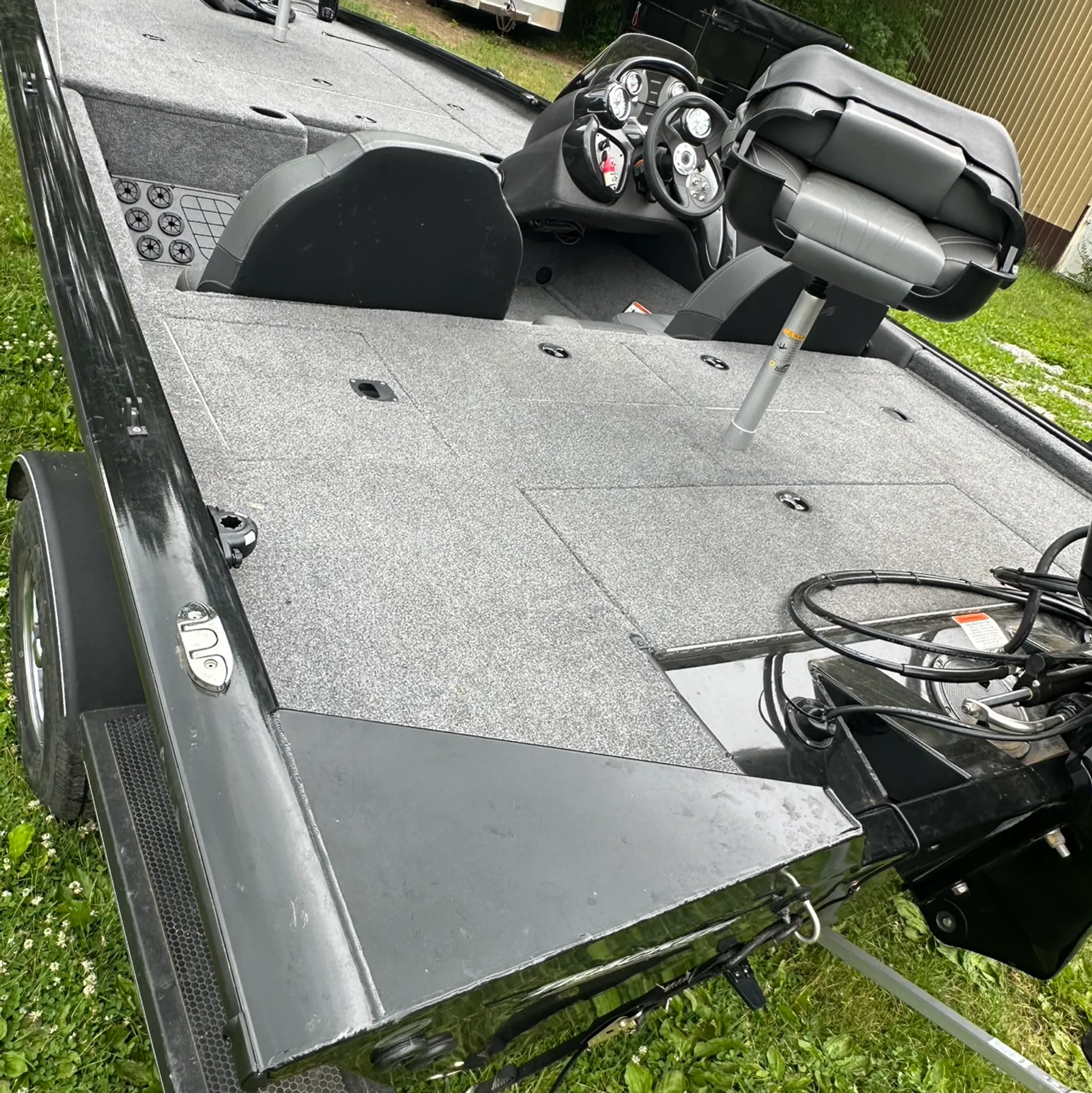 Tournament-Ready 2022 Tracker Pro 195TXW — Pro150 Powered