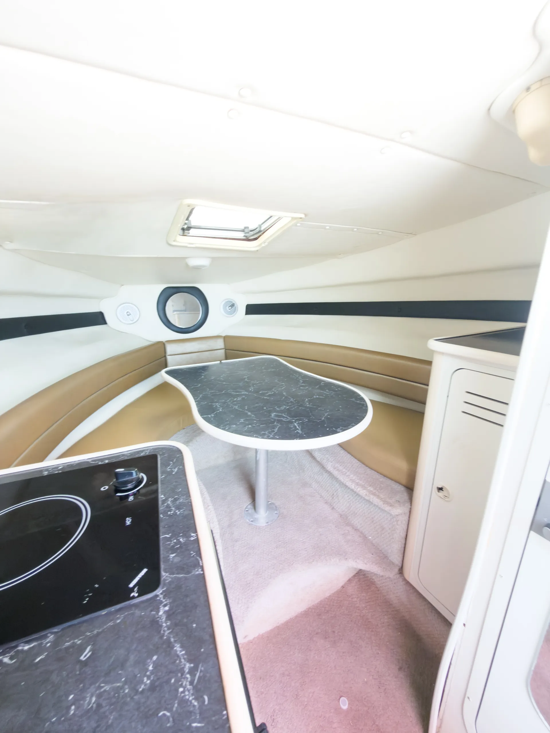 RINKER BOATS 246 CAPTIVA BOWRIDER in Miami, FL — photo 7