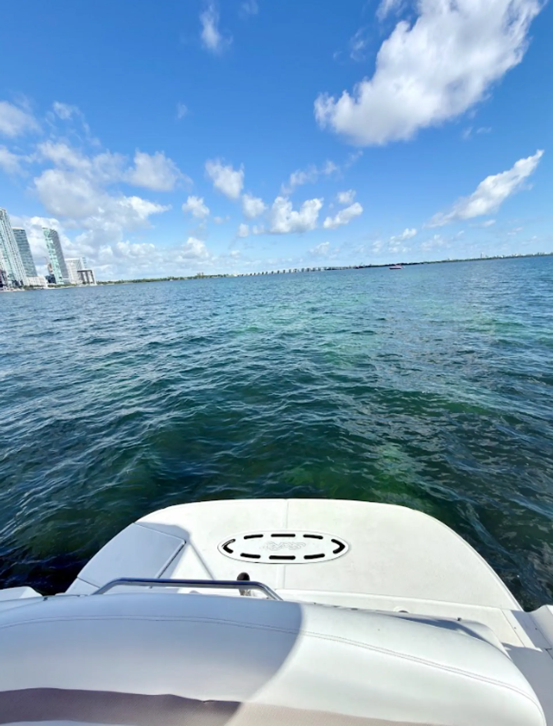 Sea Ray Sundancer in Miami, FL — photo 8