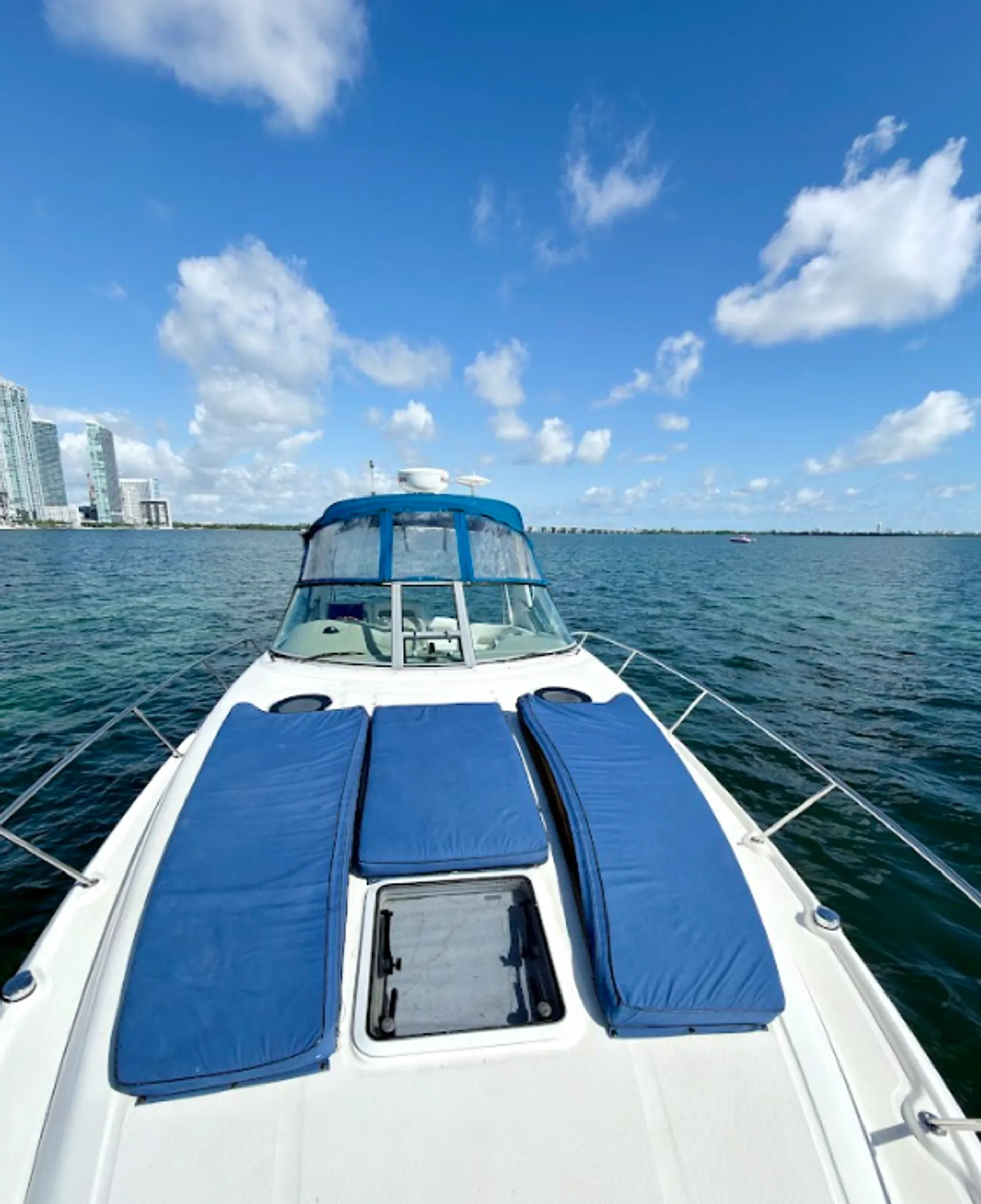 Sea Ray Sundancer in Miami, FL — photo 2