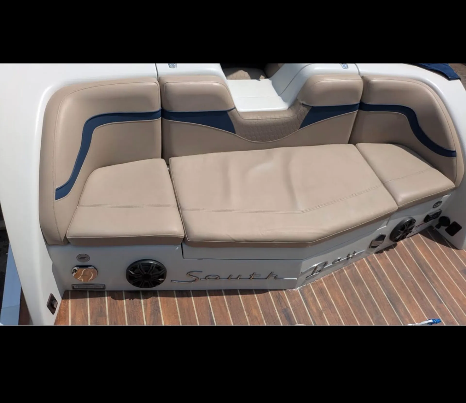 South Bay Pontoons 25 Sport CR93.0+ Arch in Duluth, MN — photo 6