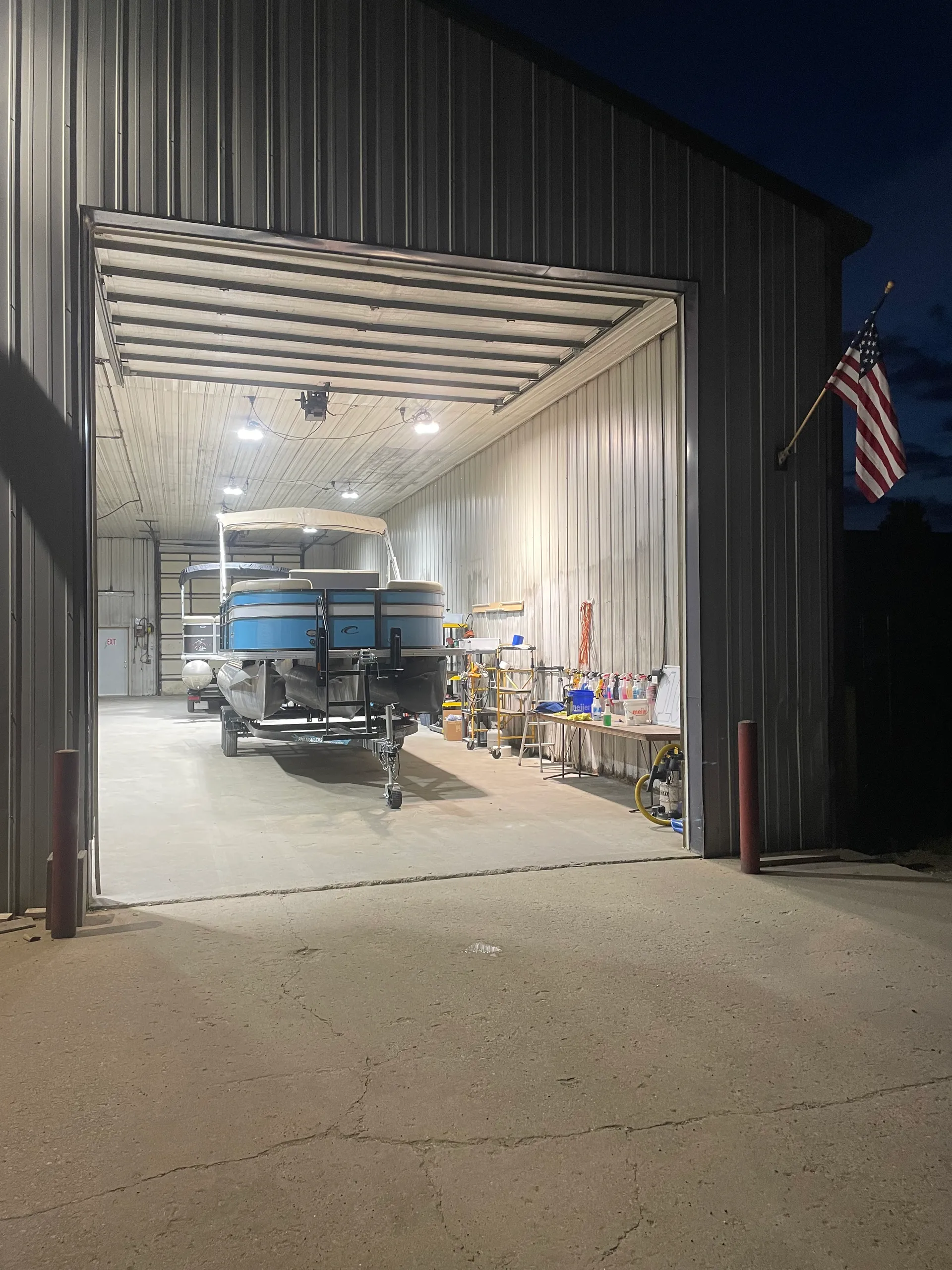 CREST PONTOONS 200 L CREST II TRITOON in Traverse City, MI — photo 6
