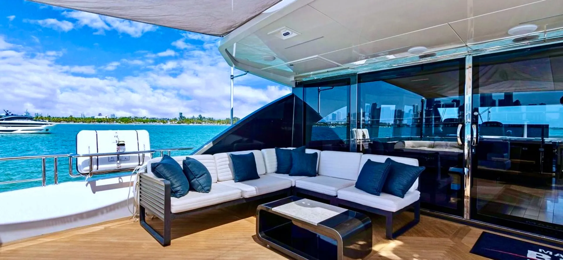 Ocean Alexander 28R in Miami, FL — photo 7