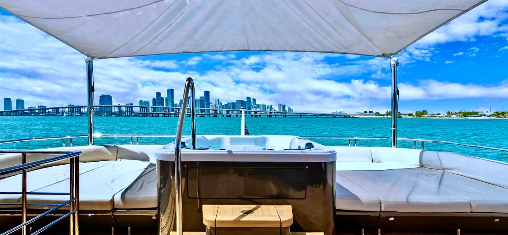 Ocean Alexander 28R in Miami, FL — photo 4