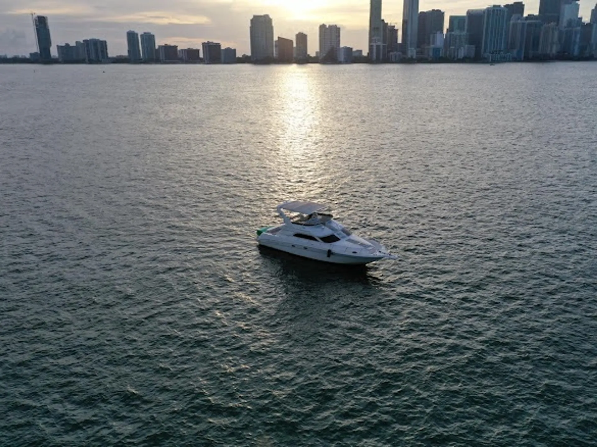 Regal Commodore 3880 in Miami, FL