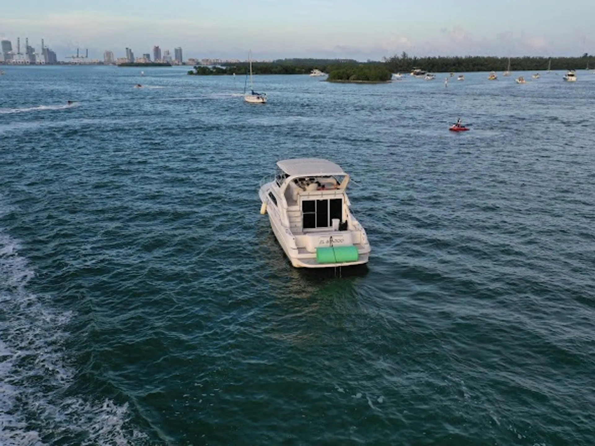 Regal Commodore 3880 in Miami, FL — photo 9
