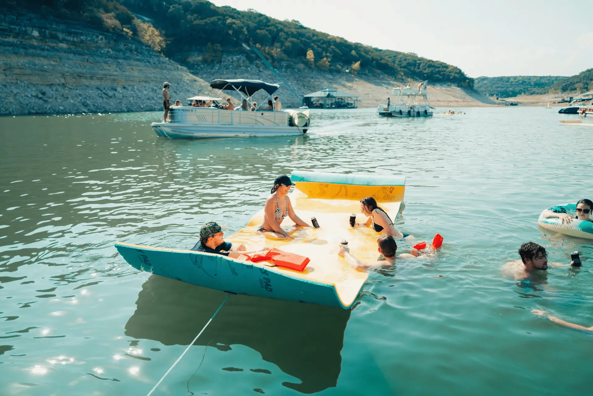 MANITOU PONTOON 25 ENCORE RF VP TRITOON in Austin, TX — photo 2