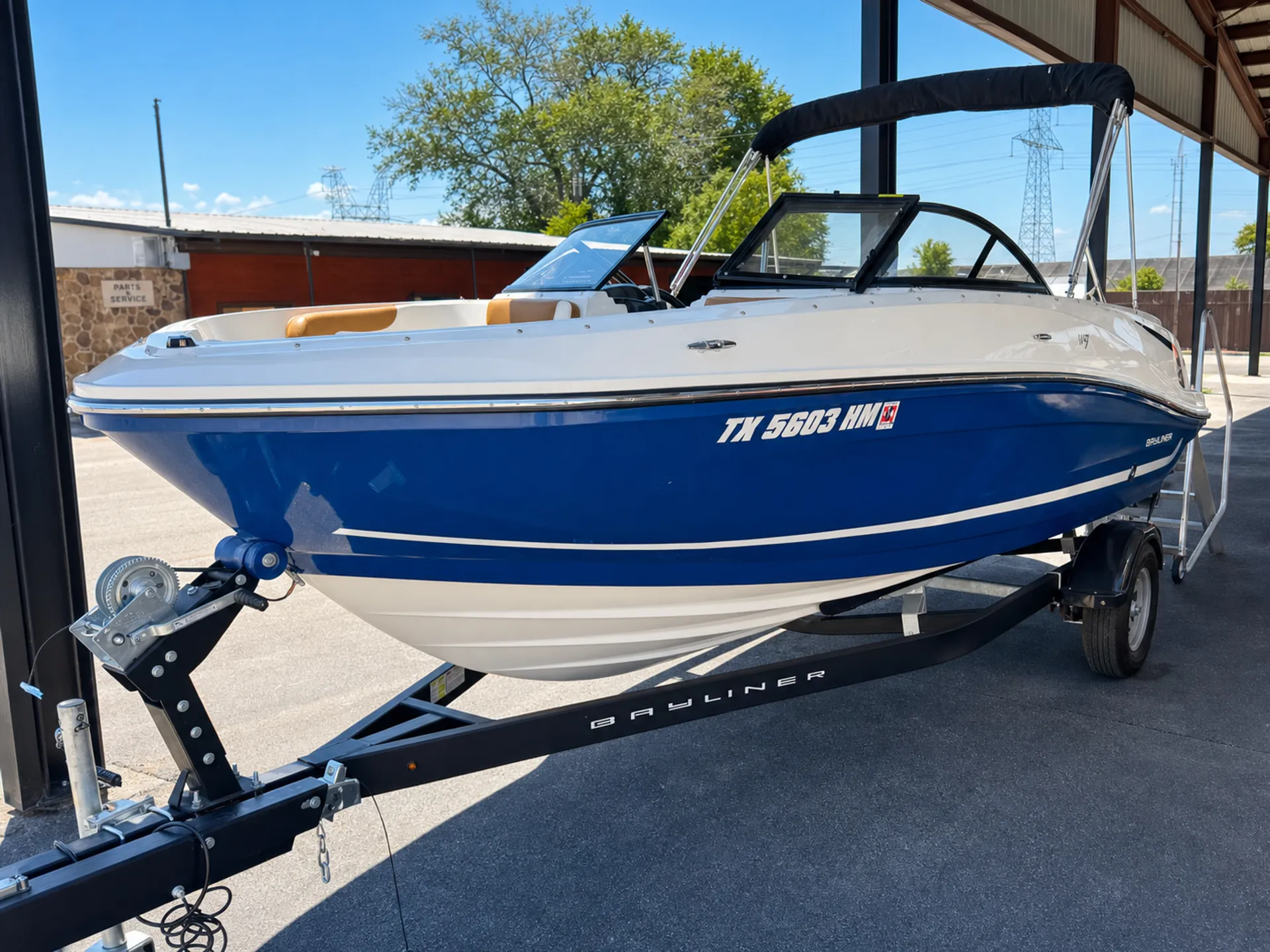 BAYLINER VR5 BOWRIDER in Forney, TX — photo 2