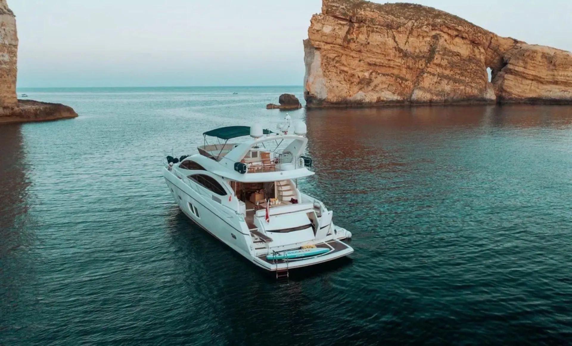 Sunseeker Manhhattan 80 in Miami, FL