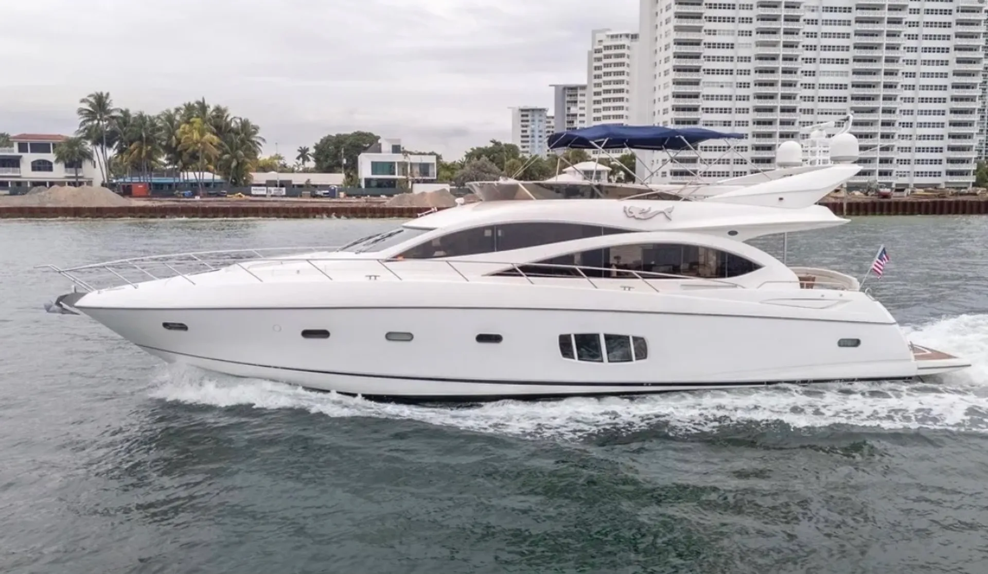 Sunseeker Manhhattan 80 in Miami, FL — photo 8