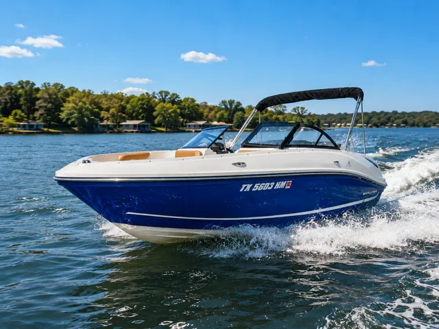 Rent a BAYLINER bow rider in Forney, TX near me