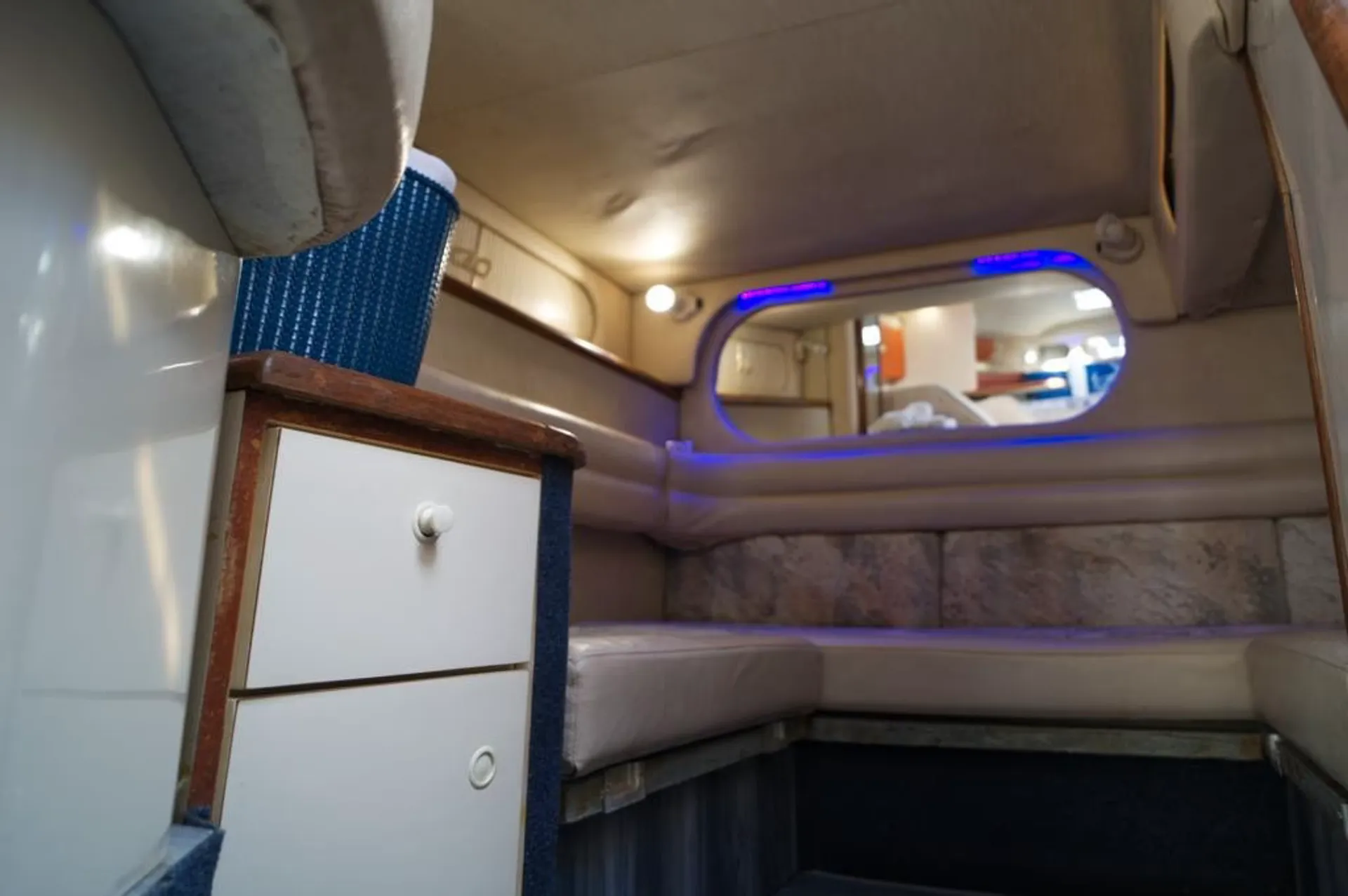 SEA RAY BOATS 320 SUNDANCER OB in Miami, FL — photo 6