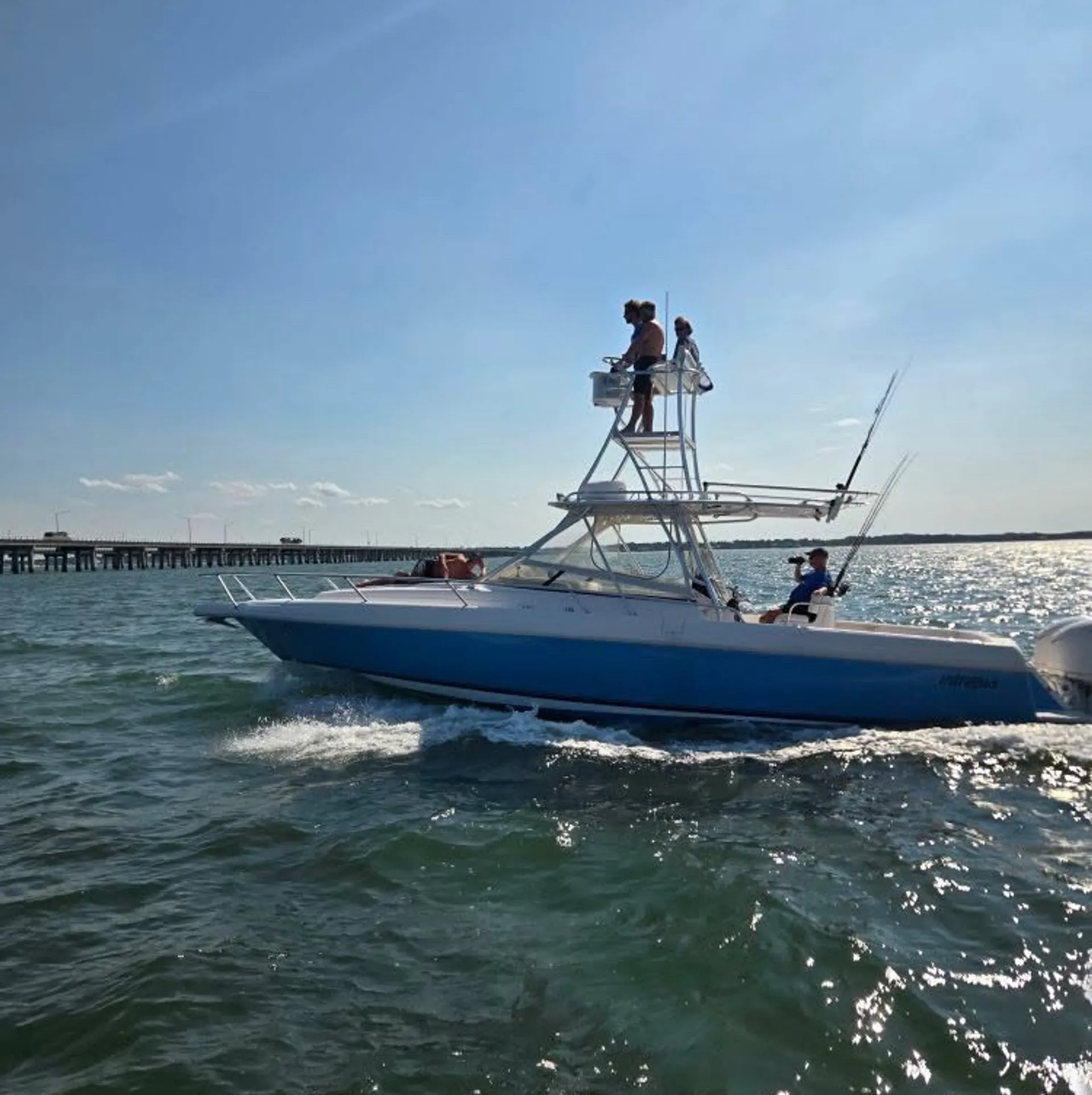 Intrepid Powerboats 350 walk around  in Virginia Beach, VA — photo 2