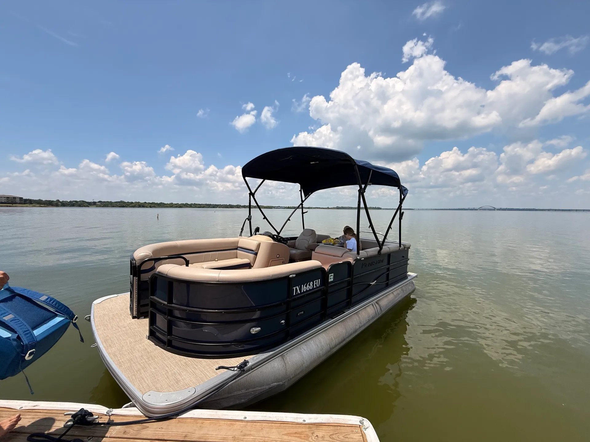 BERKSHIRE PONTOONS 20CL 3.0 in Hickory Creek, TX — photo 6
