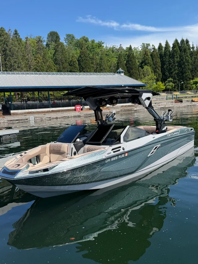 Rent a CENTURION ski and wakeboard in Mercer Island, WA near me