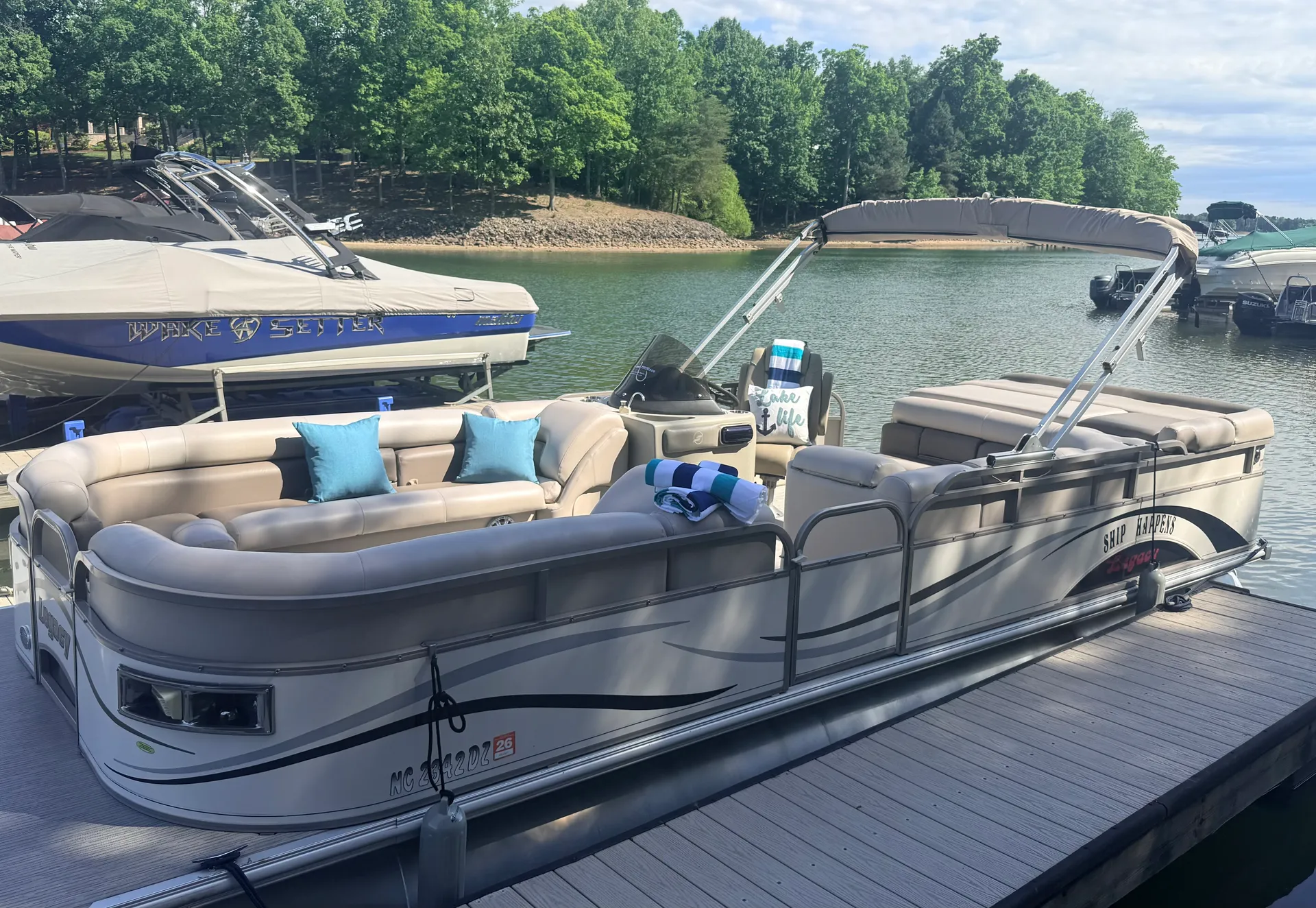 STARCRAFT MARINE MAJESTIC 236 RE CR in Mooresville, NC