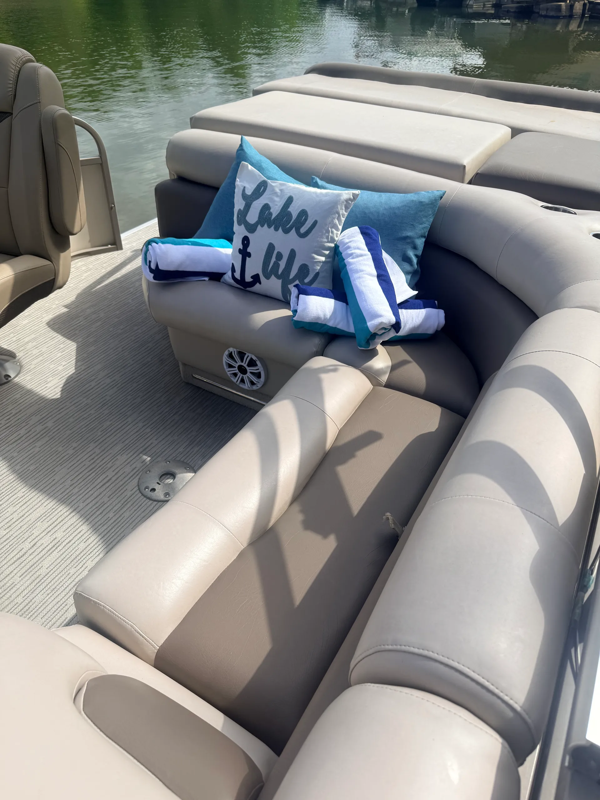 STARCRAFT MARINE MAJESTIC 236 RE CR in Mooresville, NC — photo 4