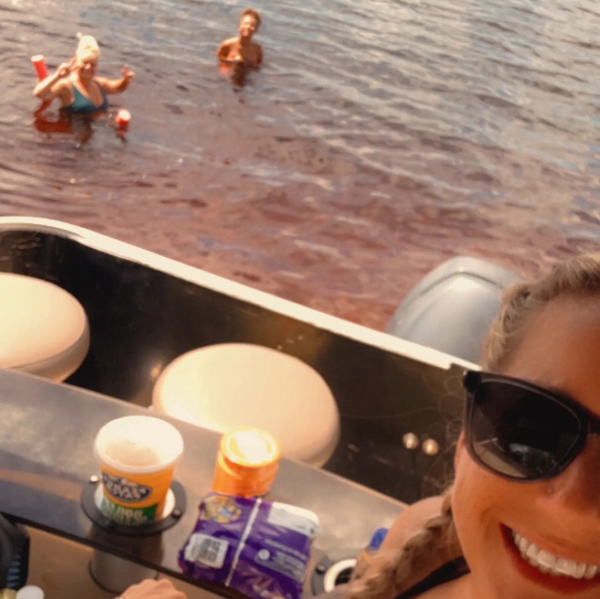 Clermont FL Chain of Lakes 24ft pontoon boat that fits 13 passengers!
