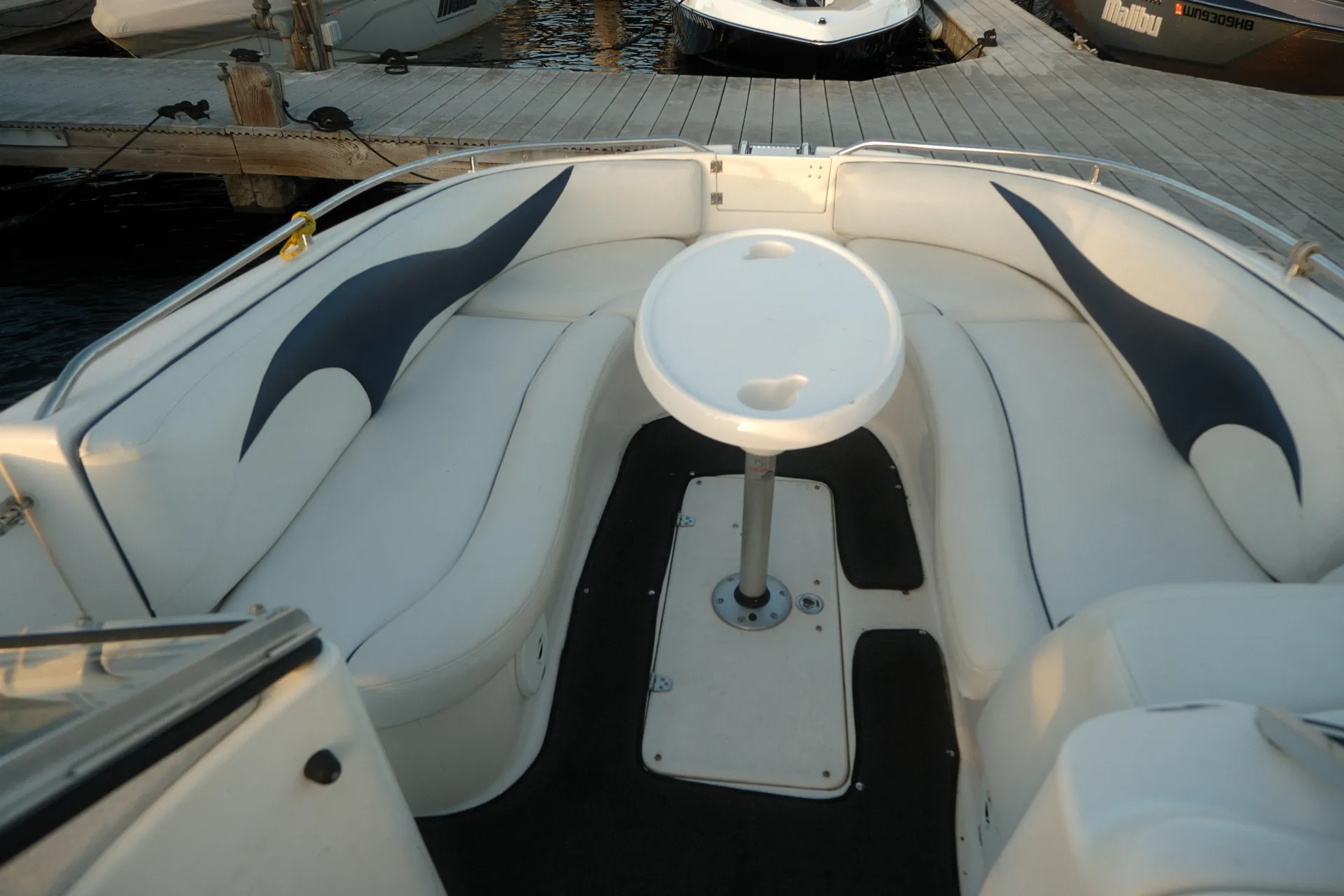 SEASWIRL BOATS 237 DECKBOAT in Kirkland, WA — photo 4