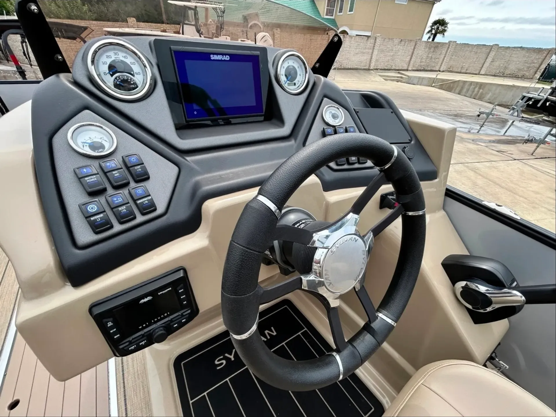 SYLVAN MARINE L-3 RLZ TRITOON in Montgomery, TX — photo 5