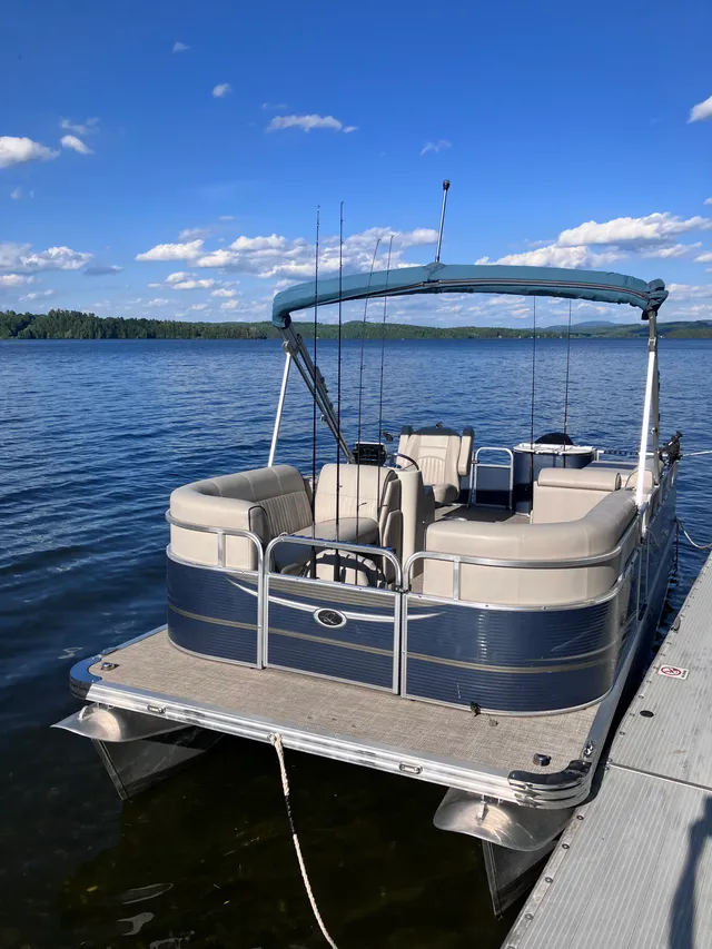 Rent a ANGLER QWEST pontoon in Newport, VT near me