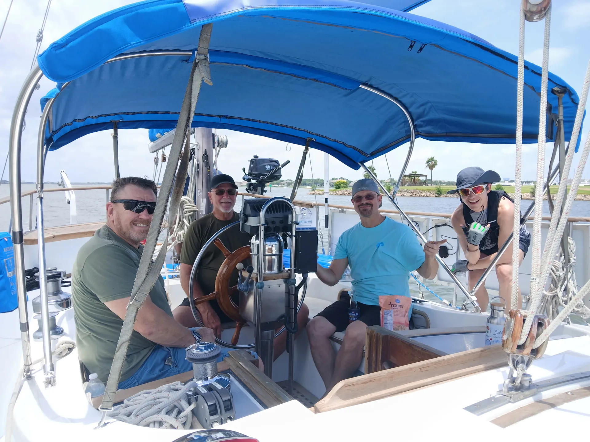 BLUEWATER YACHTS 47 SEDAN CRUISER in Kemah, TX — photo 8