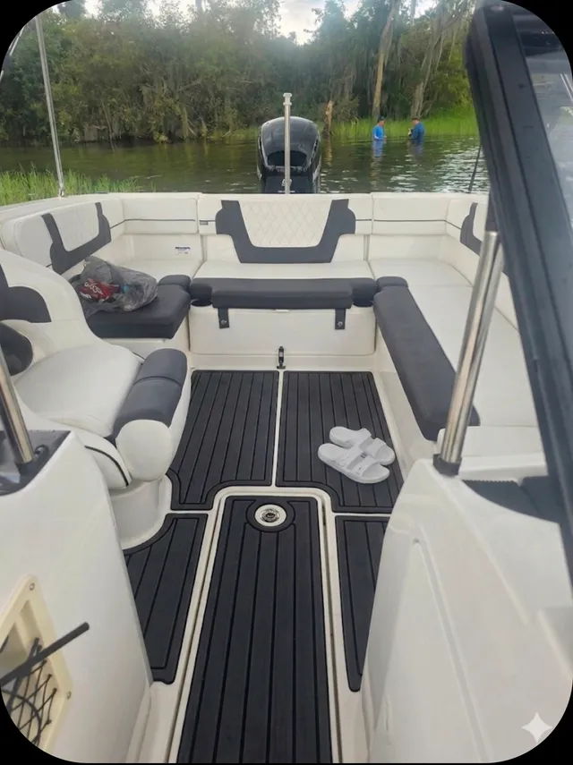 Rent a BAYLINER bow rider in Orlando, FL near me