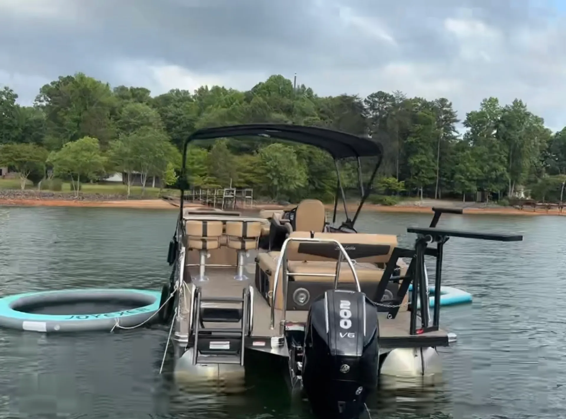 BARLETTA BOATS C24UE TRITOON in Mooresville, NC — photo 4