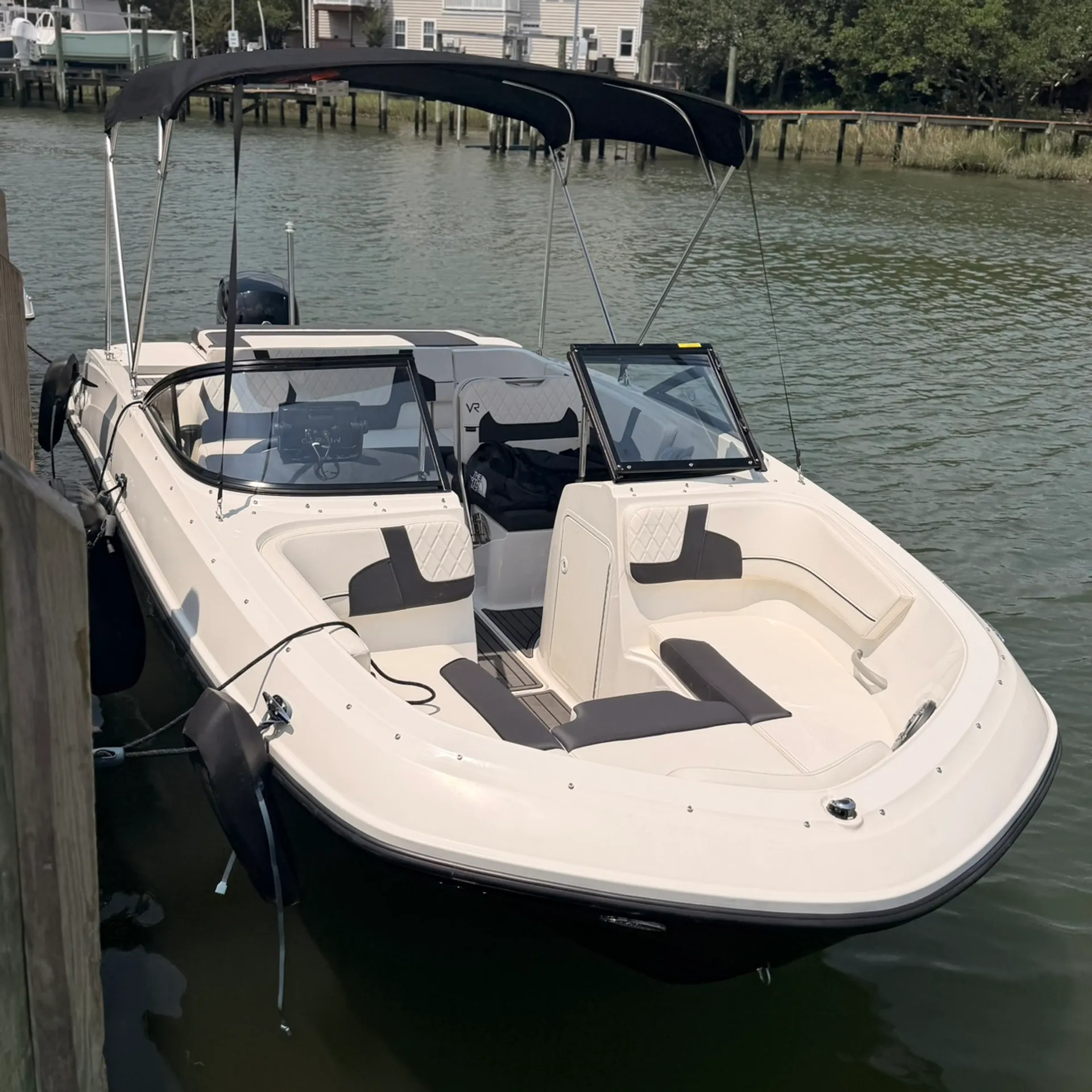 BAYLINER VR5 BOWRIDER OB in Virginia Beach, VA — photo 2