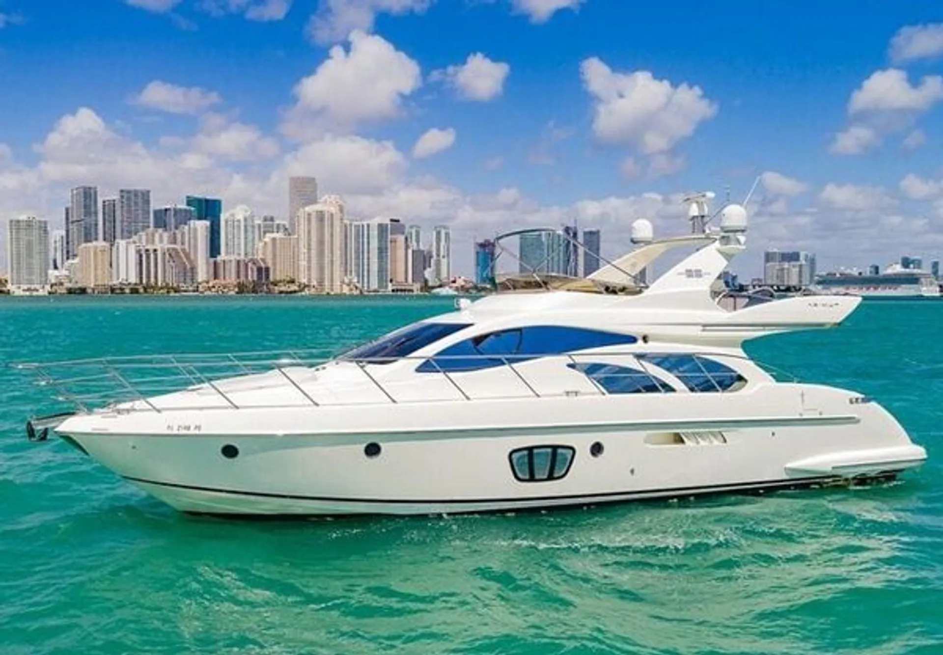 55’ Azimut Dream II Luxury Yacht Rental for Parties & Private Charters