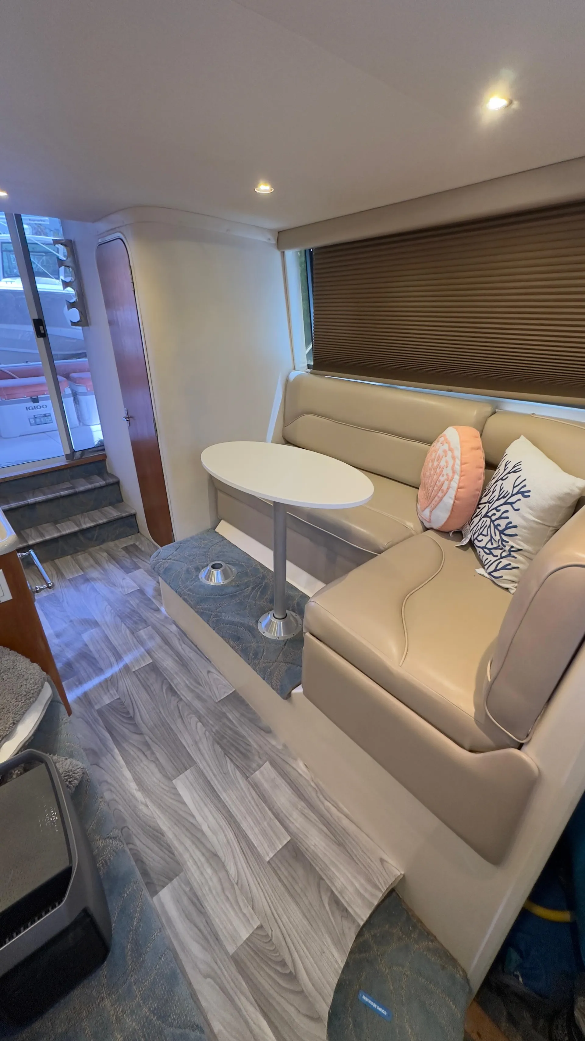 Cruisers Yachts IO1118044 in Miami Beach, FL — photo 10