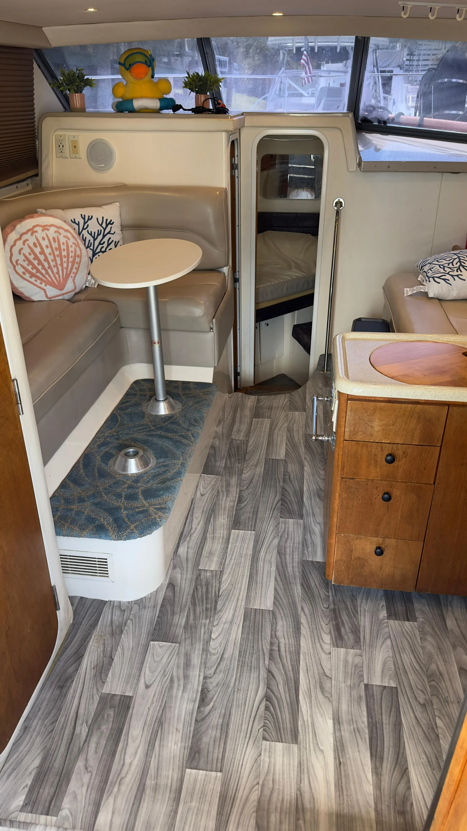 Special  discount week days 35 ft flybridge  
