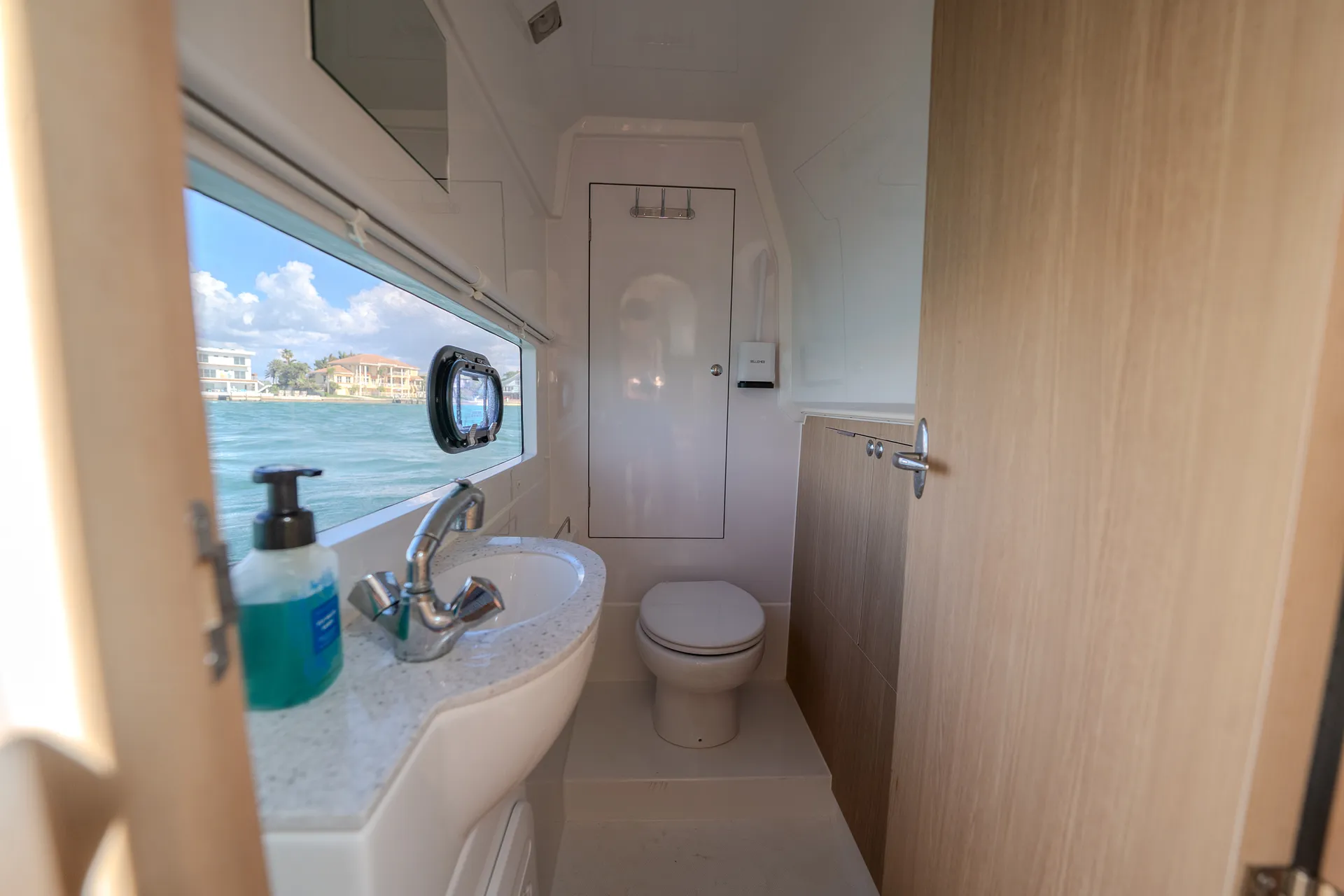 AQUILA POWER CATAMARANS 36 SPORT in Treasure Island, FL — photo 6